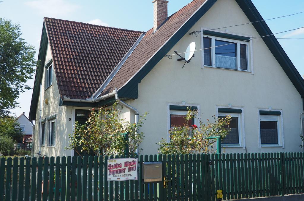 Privatzimmer Csikos Hortobágy Exterior foto